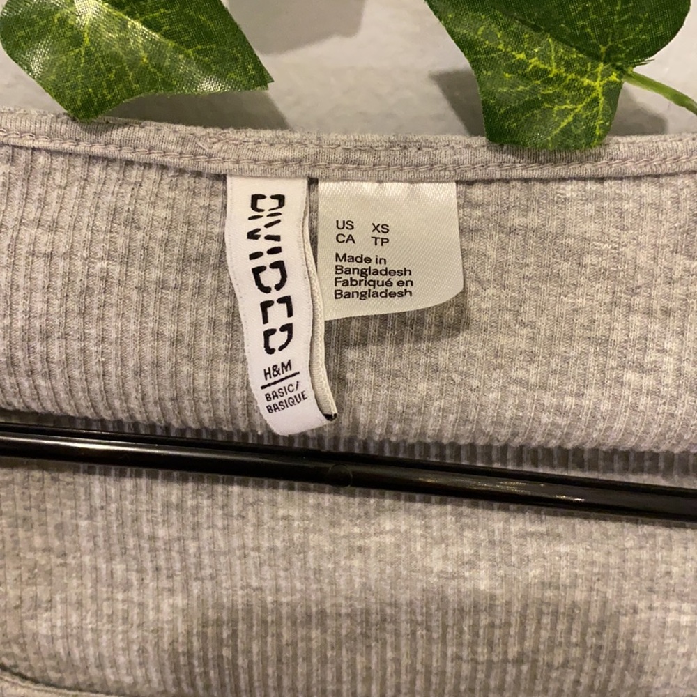 H&M top - Picture 2 of 2